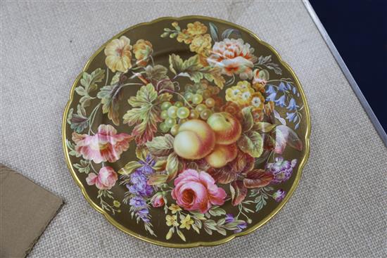 An early 19th century Spode cabinet plate with fruit and flowers,